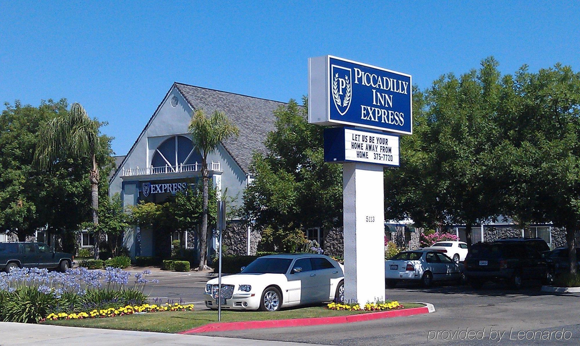 Quality Inn Fresno Yosemite Airport Bagian luar foto